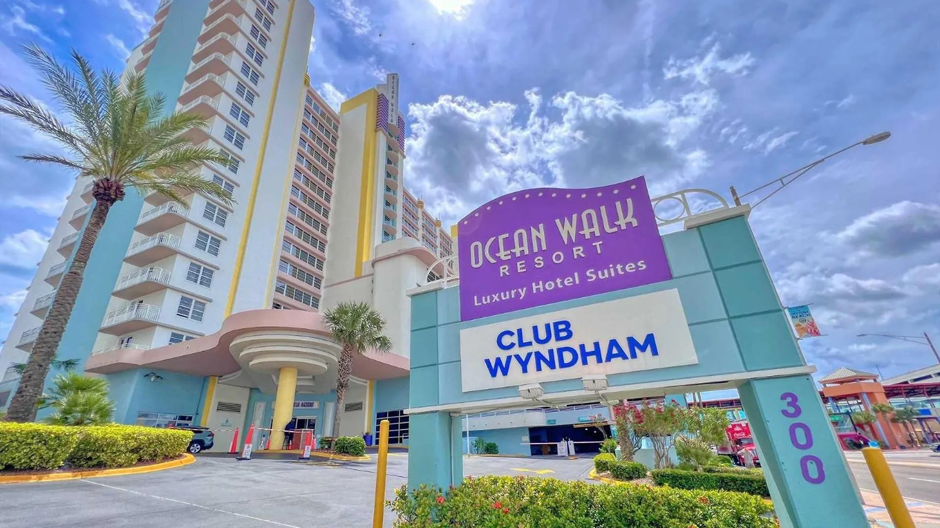 Luxury 10Th Floor 1 Bedroom Condo Direct Oceanfront Wyndham Ocean Walk Resort Daytona Beach | 1006 ABD